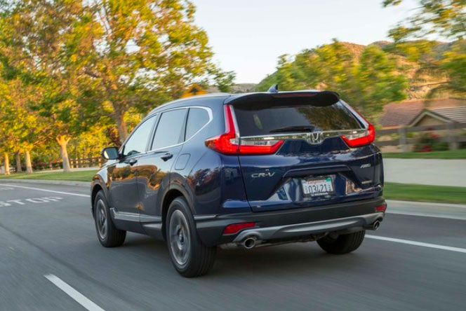Honda CR-V và Mazda CX-5 - cuộc so kè khốc liệt Honda CR-V và Mazda CX-5 - cuộc so kè khốc liệt